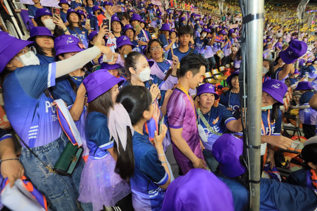MOMPPLLL3's tweet photo. มาแล้วค๊าาาา รูปวันงานบอล #53ปีช่อง3ดีต่อใจ สแตนด์ #popearmy 
เพื่อนๆเข้าไปกด load จากใน google drive กันได้เลยนะคะ น่ารักมากๆๆๆ มี 2 album

Link 
https://t.co/W3NcaFYpkY

เราขอเป็นตัวแทนทีมงาน PA ขอขอบคุณทุกท่านที่ไปร่วมกิจกรรมด้วยกัน โอกาสหน้ามาสนุกด้วยกันอีกนะคะ
#popezaap https://t.co/lRmSt0XUa4