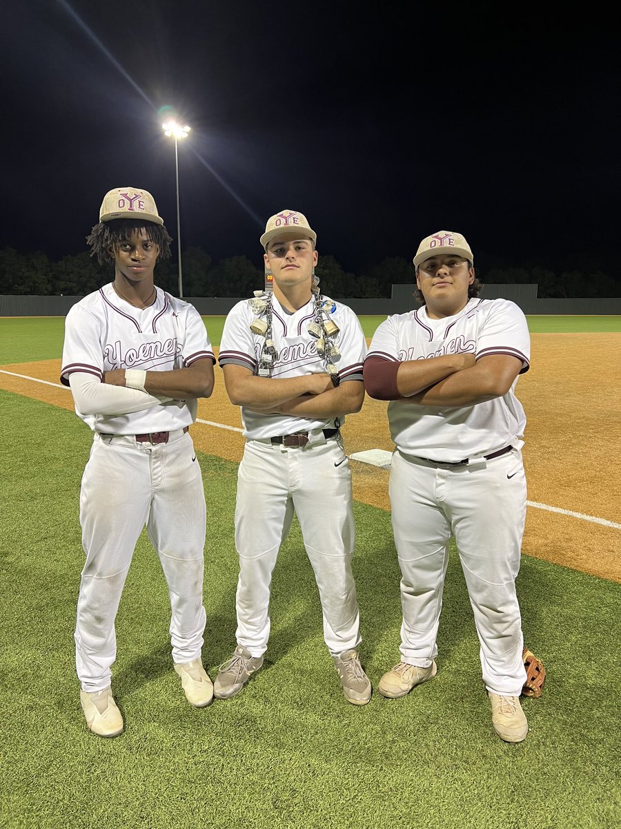#LockedIn Players of the Game in 15-0 win over McGregor goes to <a href="/DrakeBraylan/">Braylan Drake</a> going 2-4 w/ 3 RBIs scoring 2 runs. <a href="/Marino1Cardona5/">Marino Cardona</a> 2-3 w/ 3 RBIs scoring 1 run. <a href="/lmgreene09/">Landen</a> went 2-3 w 1 RBI &amp; threw a CG allowing only 3 hits. #StandardsOverFeelings