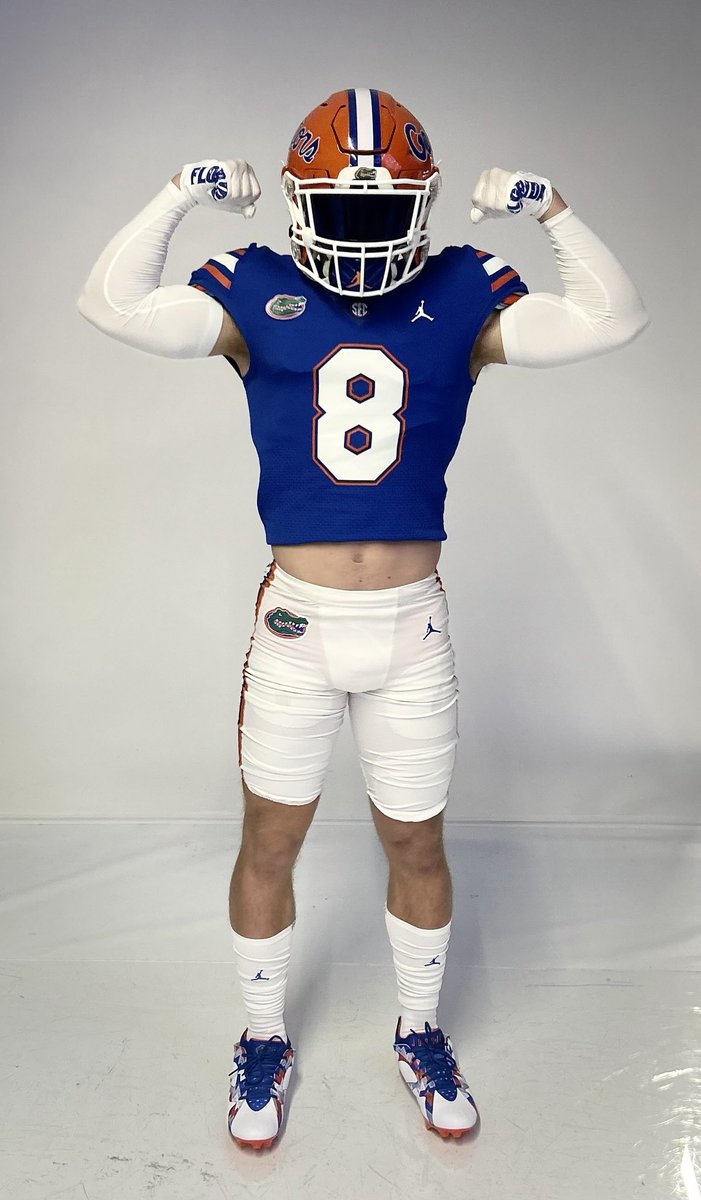 cadeeverson18's tweet photo. Had a great unofficial visit at the University of Florida today!!! Shoutout to ⁦@SpenceChaos⁩ ⁦@CoachJuluke⁩ ⁦@coach_bnapier⁩ ⁦@GatorsFB⁩ https://t.co/nNcBBJWx4z