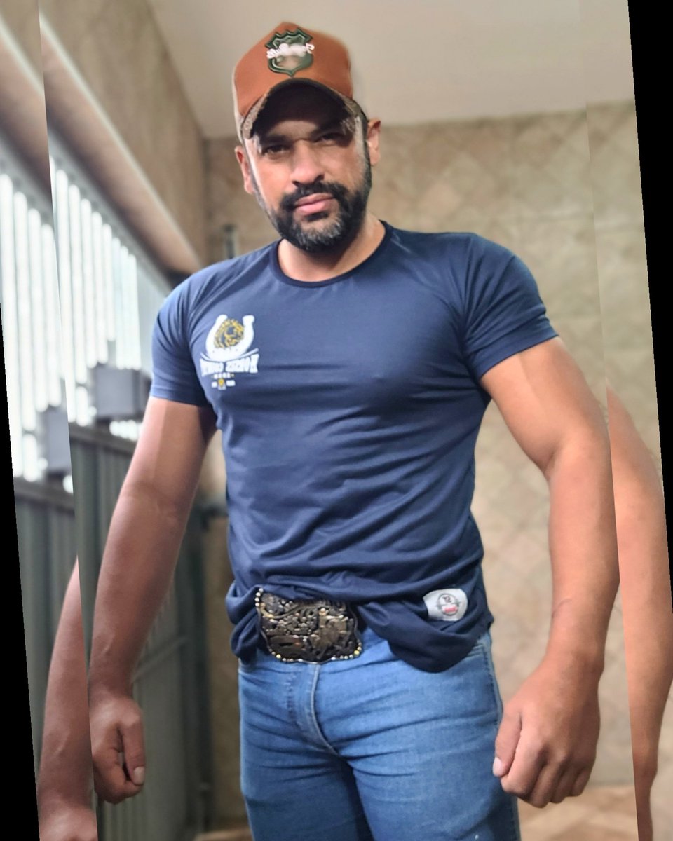 rafaffbio's tweet photo. Noite🌙🤠🐴.#Cowboys #horsescountryshow https://t.co/yFjYSUIwkR