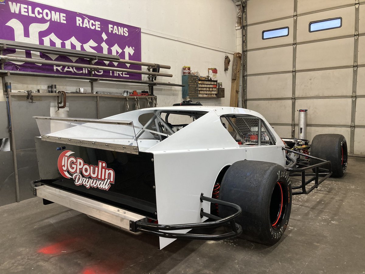 LEtoileJr's tweet photo. The long off season is almost over 🙌🏻🙌🏻 https://t.co/haxYfCBH1i