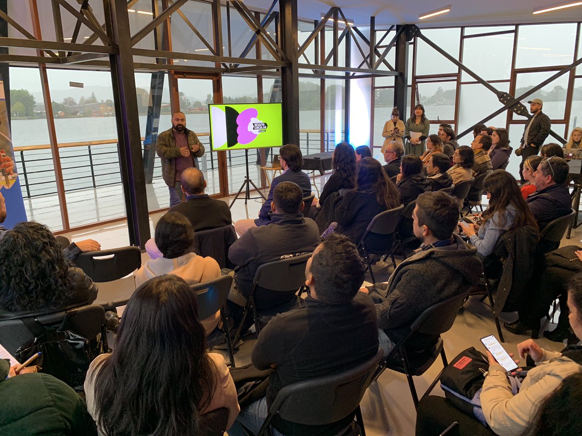 corporacionlosr's tweet photo. Participamos en el lanzamiento del proyecto SSAF Desafío Circular Los Ríos, financiado por @fomentolosrios y desarrollado por @vidcauach, tiene como objetivo fortalecer y apoyar la generación de emprendimientos enfocados en la Economía Circular. https://t.co/HIc61DRdic