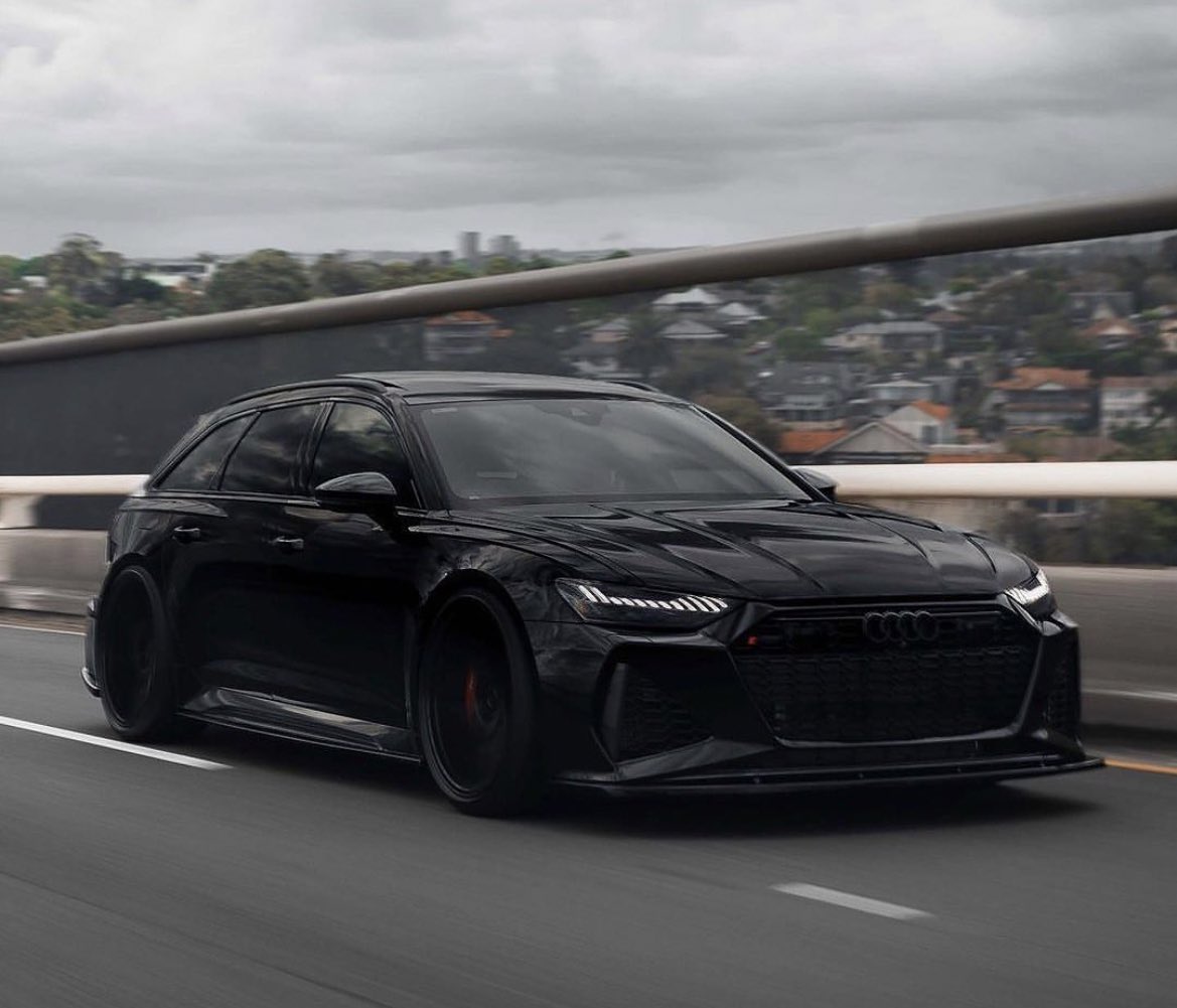 LuxuryCars365's tweet photo. Blacked Out Audi RS6 Avant ♠️ https://t.co/tNZ9zplzvj