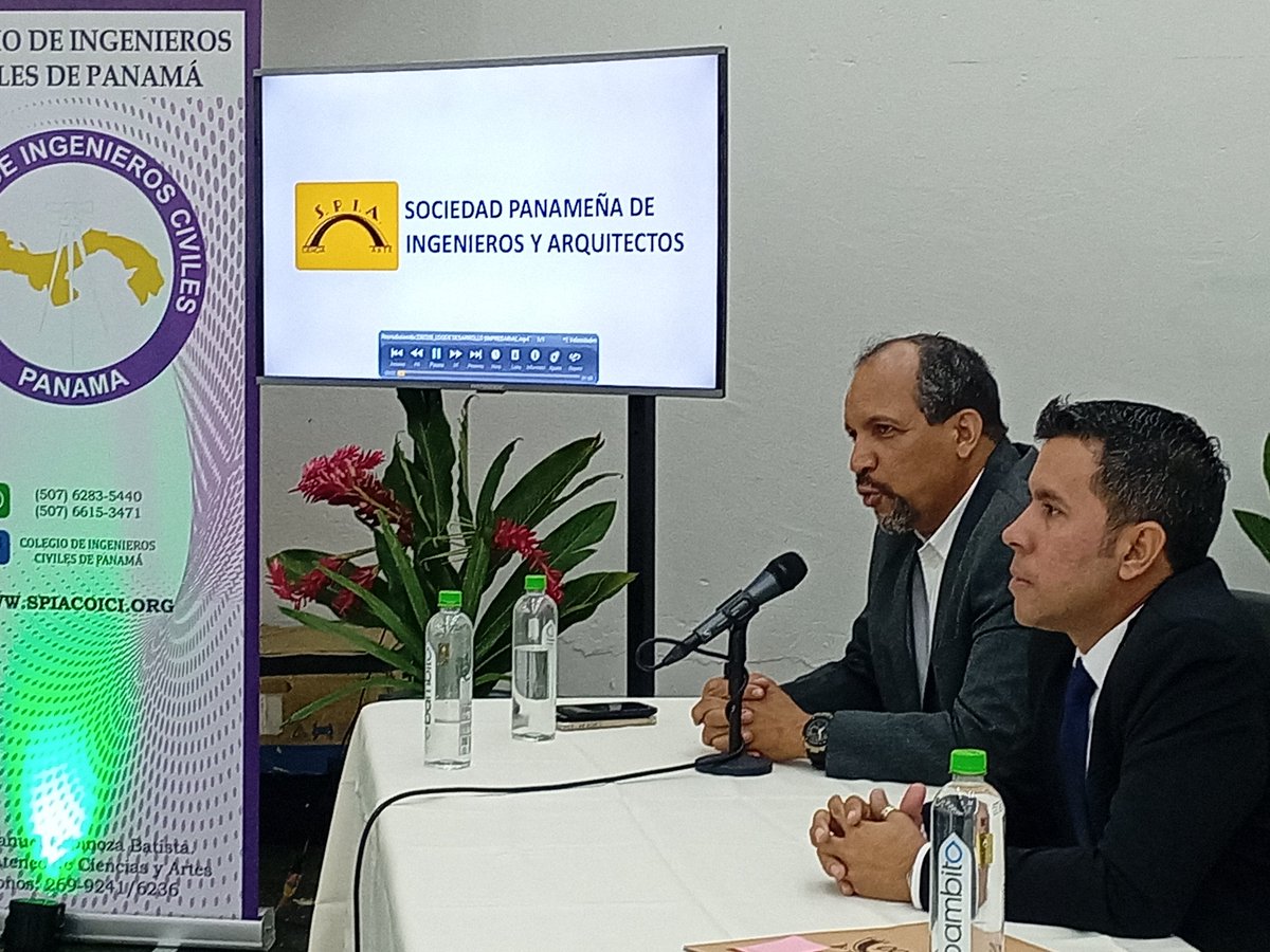 SPIApanama's tweet photo. El Ing. Armando De Gracia, coordinador de la Comisión de Energías Limpias y Movilidad Sostenible de la @SPIApanama, destacó la importancia de los seis Foros que realizarán durante este año, a través de #PanamáSostenible2023, así como los beneficios y aportaciones al país. https://t.co/KE6gyFYJZ3