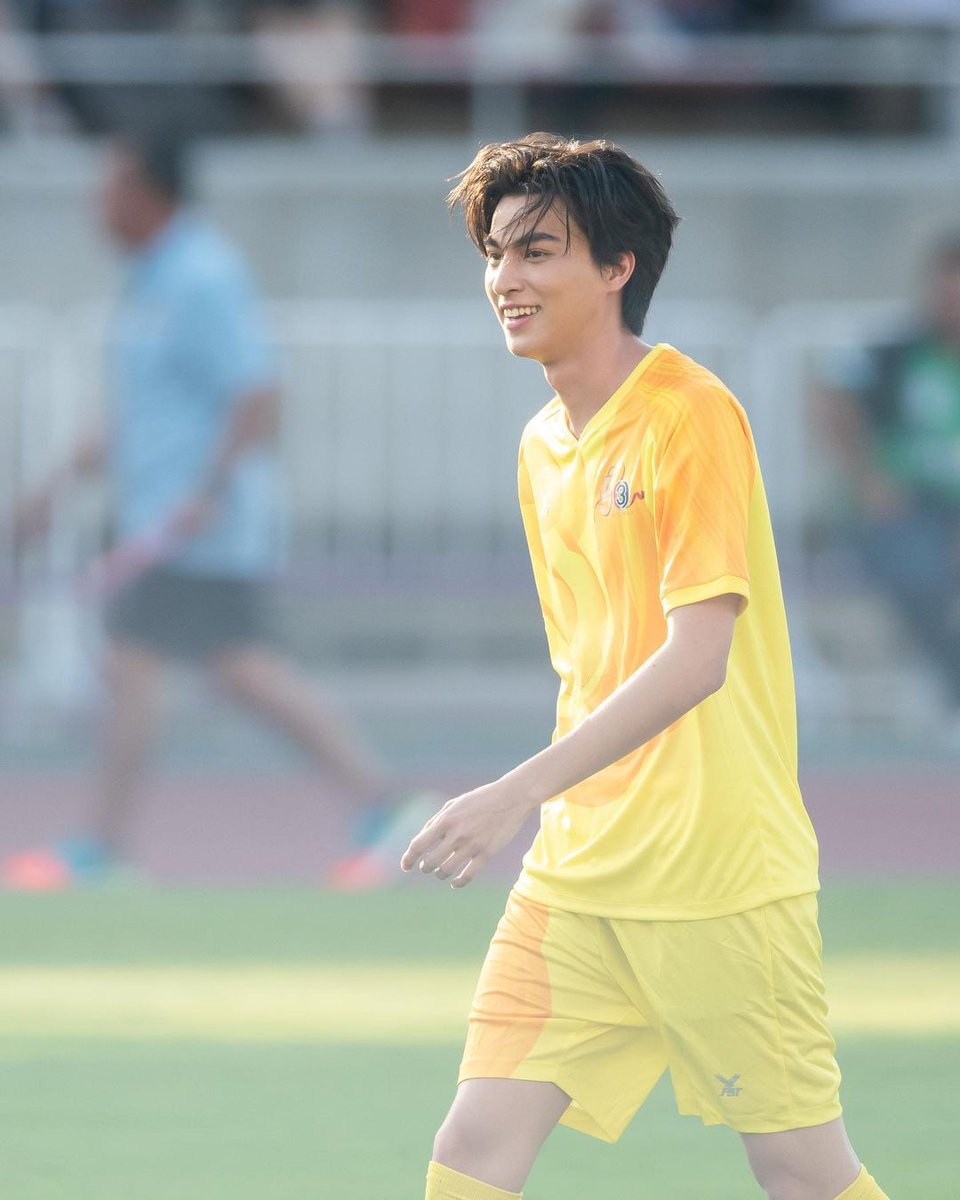 pattharlada's tweet photo. น้องกลัฟงานบอลช่องครั้งแรกเก่งมากเลยค่ะ💛🙌🏻
Cr.@gulfkanawut #GulfKanawut #กลัฟคณาวุฒิ #53ปีช่อง3ดีต่อใจ #BelovedFestival53ปีดีต่อใจ #53ปีช่อง3ดีต่อใจxGulf https://t.co/pjou10LLt0