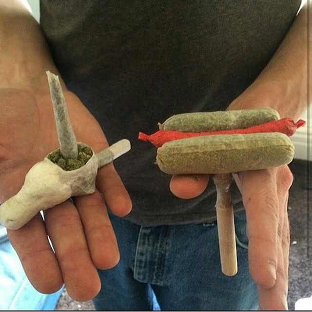 Unicorns and hotdogs all in a days work

#creativerolling #smokingyourdinner #hotdoghaze #Mmemberville #CannabisCommunity