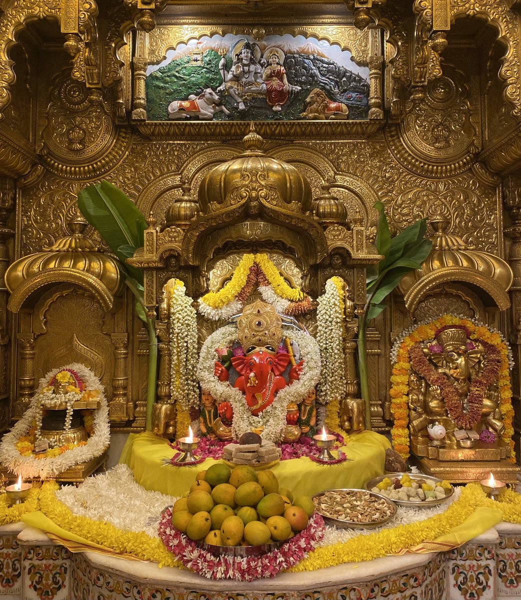 SVTMumbai's tweet photo. 🙏 गणपती  बाप्पा मोरया 🌺मंगलमूर्ती मोरया 🙏२९/०३/२०२३ 
🙏Ganapati Bappa Moraya 🌺 Mangalmurti Moraya  🙏29/03/2023 https://t.co/spI6kvVEMT