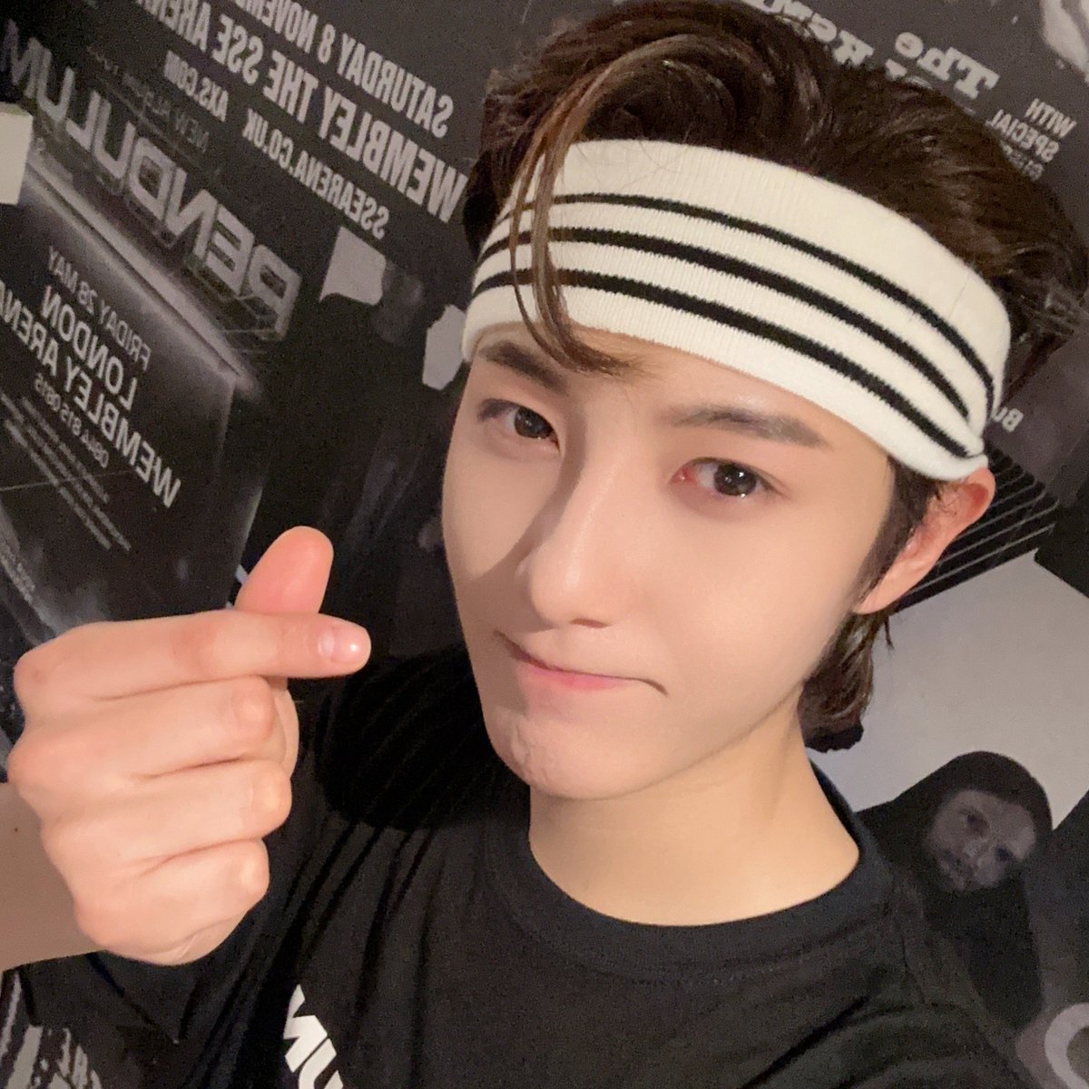 Aizpcy's tweet photo. Renjun bbl update π¬
230329
π¦: Love you Londonπ
"Congratulations 7dream"
#RENJUN #renjun_bubble https://t.co/KELJ2mWIHf