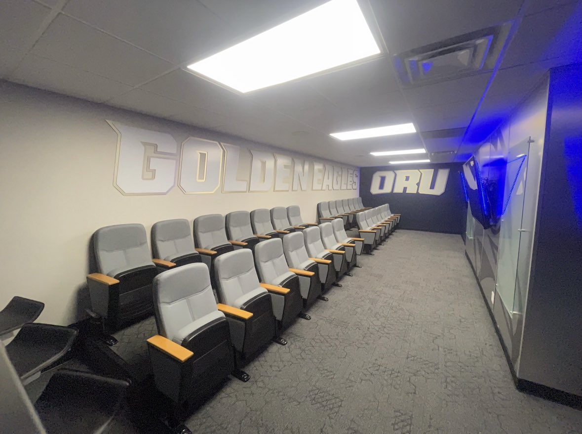 d1designllc's tweet photo. Film Room! @ORUAthletics 

#d1design #sportsdesign #lockerroom #collegesports #interiordesign #wallwrap #wallwraps #graphicdesign #academics #collegesports #design #nextlevel #bedifferent https://t.co/KdYv8RSzNp