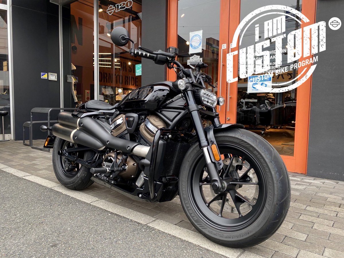 HD_HIGASHIOSAKA's tweet photo. 【RH1250S Wild One Collection】I AM CUSTOM🤘🏻

●Wild One Collection
●ミッドコントロールキット

こちらレンタルバイクとしてご利用いただくことが可能です👍🏻

#iamcustom
#ハーレーダビッドソン
#ハーレー
#rh1250s
#スポーツスターs
#ハーレー女子
#バイク女子
#モーターサイクルショー https://t.co/U0YXUsSe6B