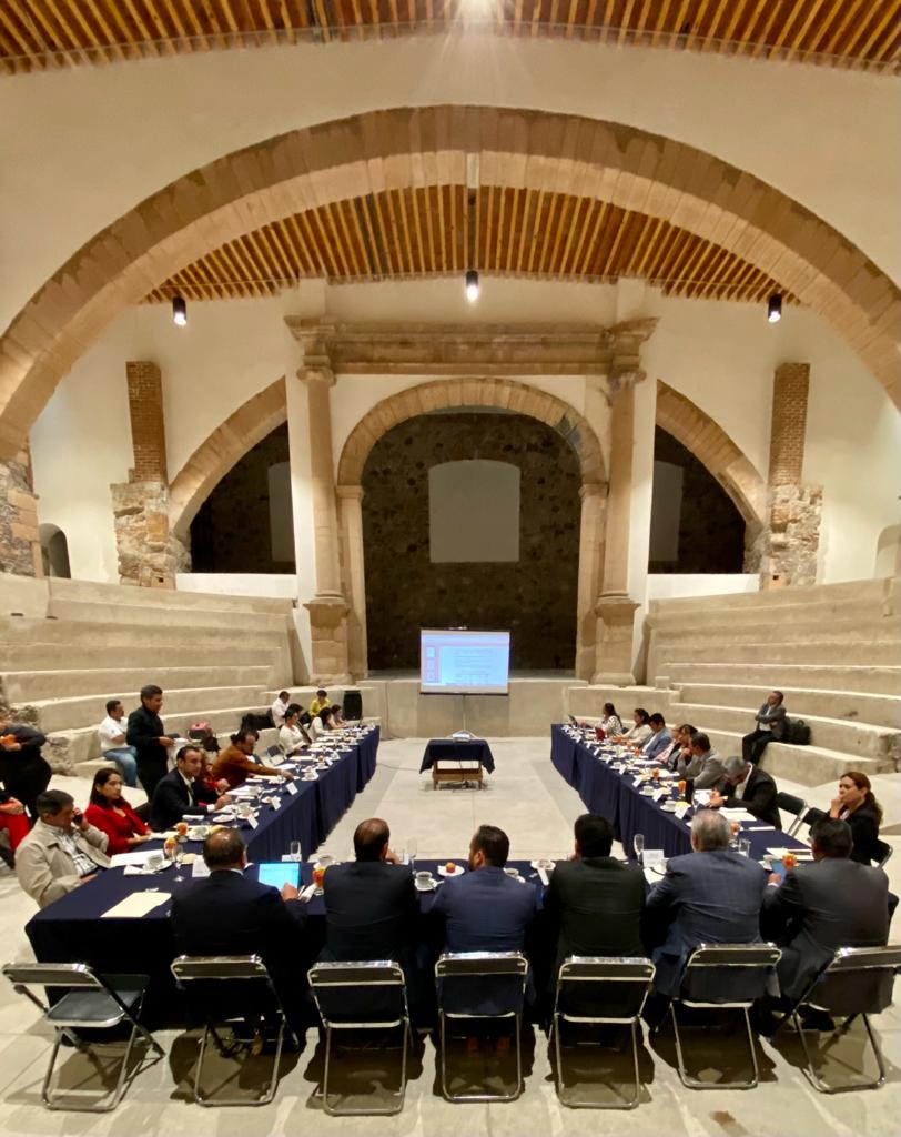 educaciongente's tweet photo. En 8va. Sesión Ordinaria del Consejo Municipal de Participación Escolar en Educación #COMUPAEE asistieron el Srio. de Educación @JorgeEnriqueHM y el Delegado en León @AlfredoLingAl, donde se compartieron las acciones para promover la calidad educativa de estudiantes de la región https://t.co/r2bb8Bv5KG