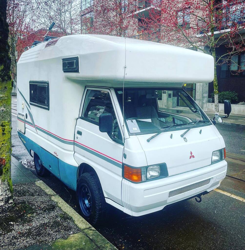 YassineDiboun's tweet photo. Shoutout to Renn at @a2dgallery for sprucing up #DibsTheDelica today!! Looks great inside &amp; out!! 
THANK YOU 🙏🏽!!! Time to get it dirty again 😜

#mitsubishi #delica #campervan #vanlife #mitsubishidelica #jb470 #mitsubishidelicajb470 #jdm #japaneseimp… https://t.co/o3Y4VjVzJp https://t.co/1pPcIghdOE