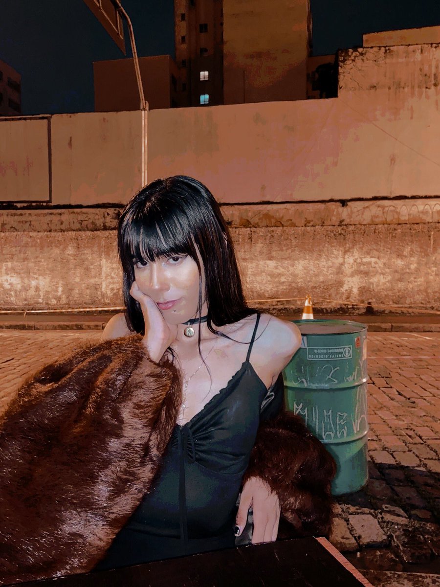 meretriz_______'s tweet photo. assina meu privacy pra ter a honra de ver essa trans girl realizando seus melhores desejos. https://t.co/jSUPLQkraM