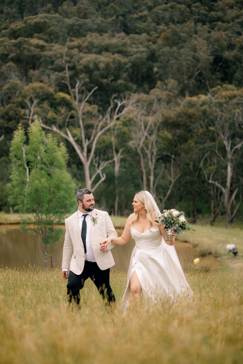 Absolutely in love with this couple getting married exactly where it felt right for them, and it just so happens to be breathtaking (so there's that!). Jessica &amp; Ben's Elegant &amp; Rustic High Country Wedding is now live over on Polka Dot You! polkadb.com/40m4kfW
