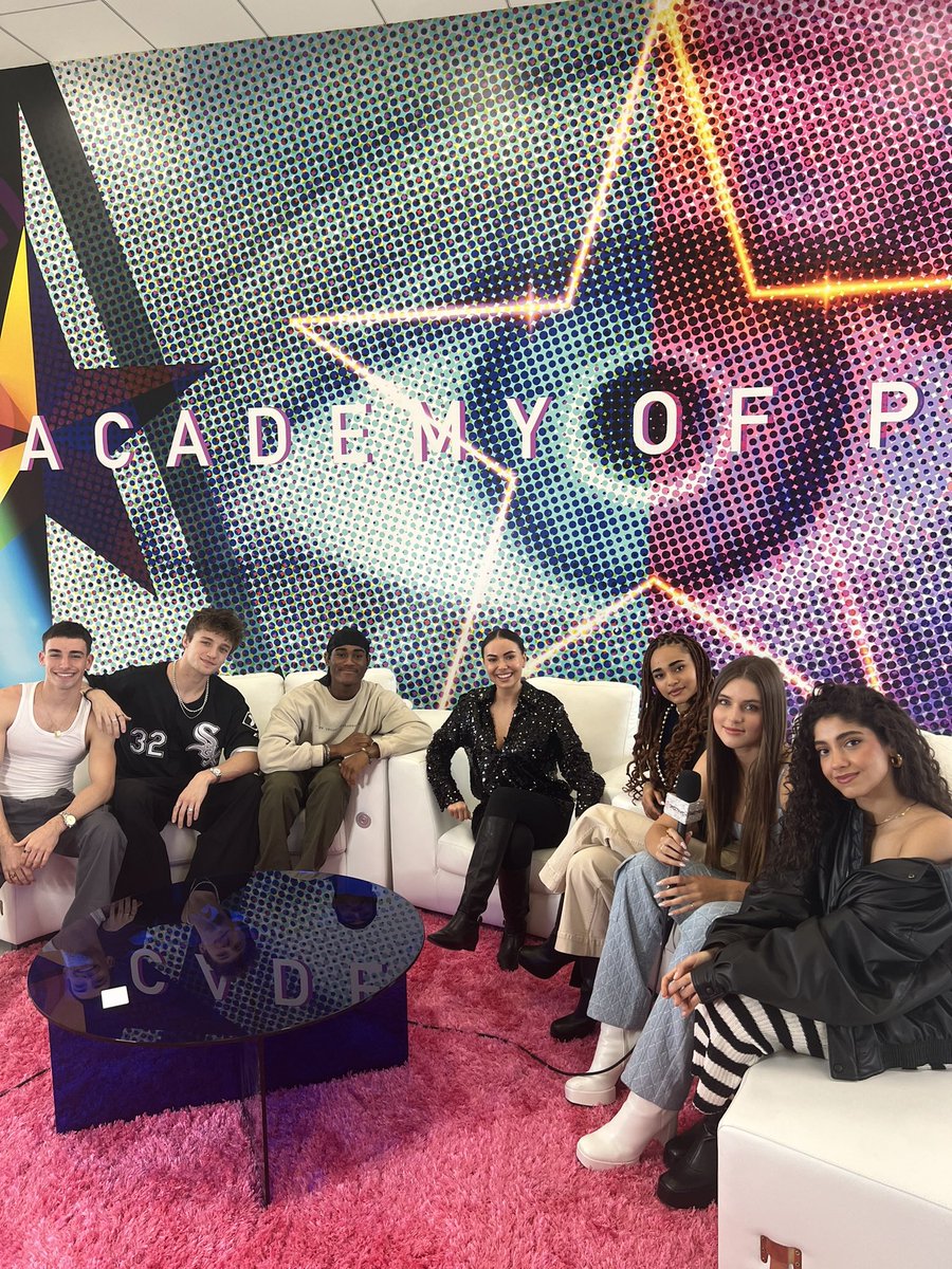 Now United tweet media