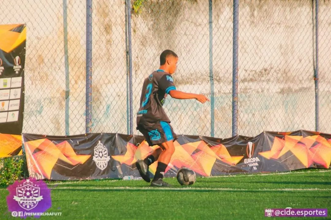 A vida é muito curta pra fazer o que não gosta...🚀⚽️ . . . @fcrevelacao1