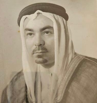 شخصيات مكية 🕋
السفير علي مصطفى عوض 
مواليد مكة المكرمة 
وكيل وزارة الخارجية للشؤون الادارية