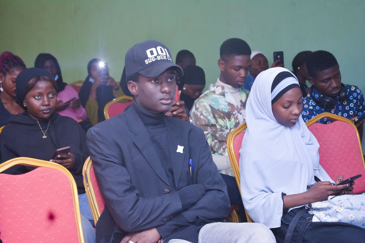 3eexauwal's tweet photo. At BUK Poetic Rhythm, organized by writerspen initiative and conducted at the SUG Secretariat, BUK

Signed,

Sen. Auwal Lawal Nadabo
Chairman, SUG-BUK CTC 2021/22 https://t.co/oVAlyoT6Sh