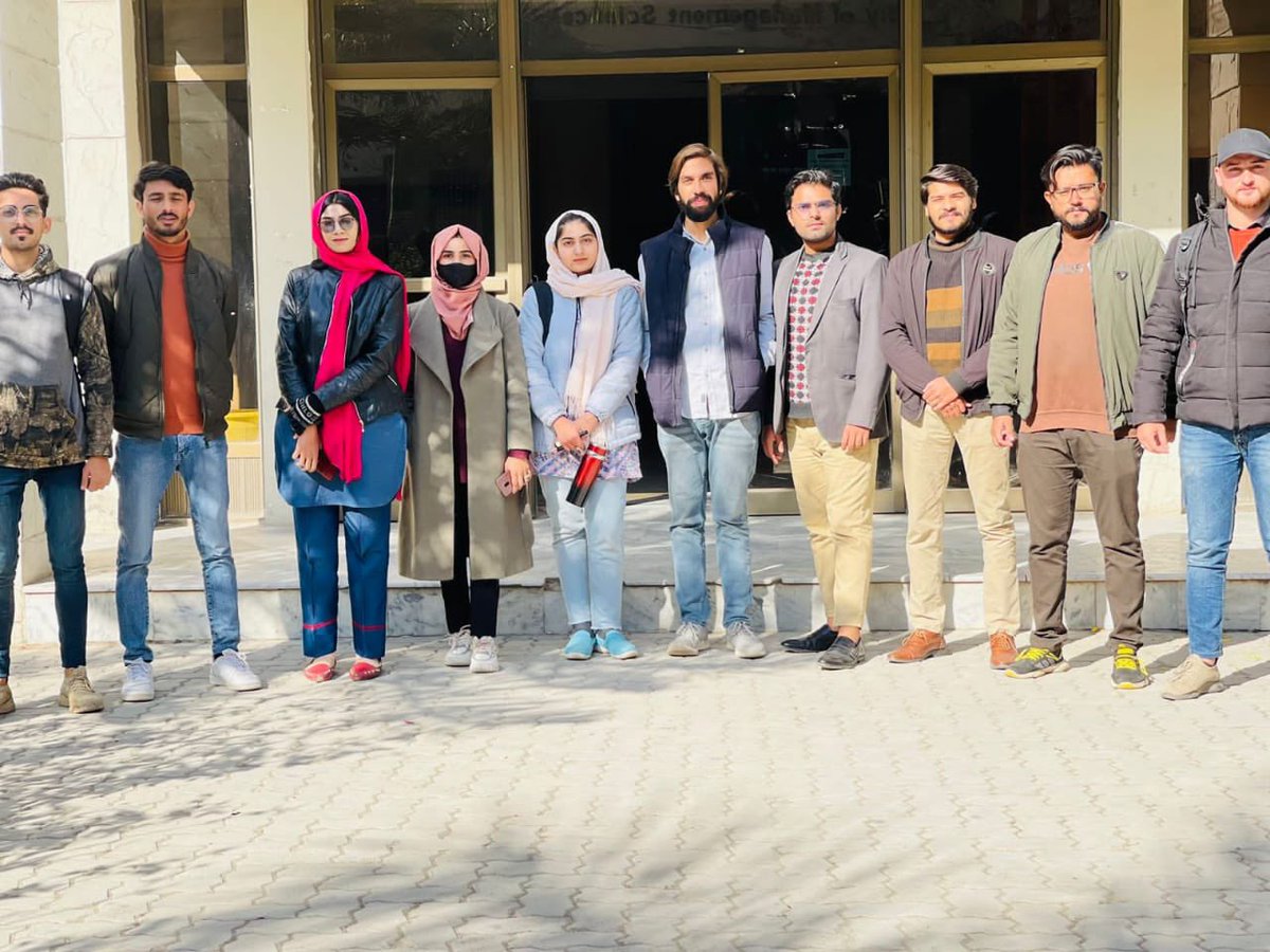 Peace_leaders_'s tweet photo. #Peace_Leader decorated their department, Department of Peace and Conflict Studies
Faculty Members grace the occasion
Afterwards #Peace_leaders had a group photo ❤️👍 https://t.co/rFHQgWvLJX
