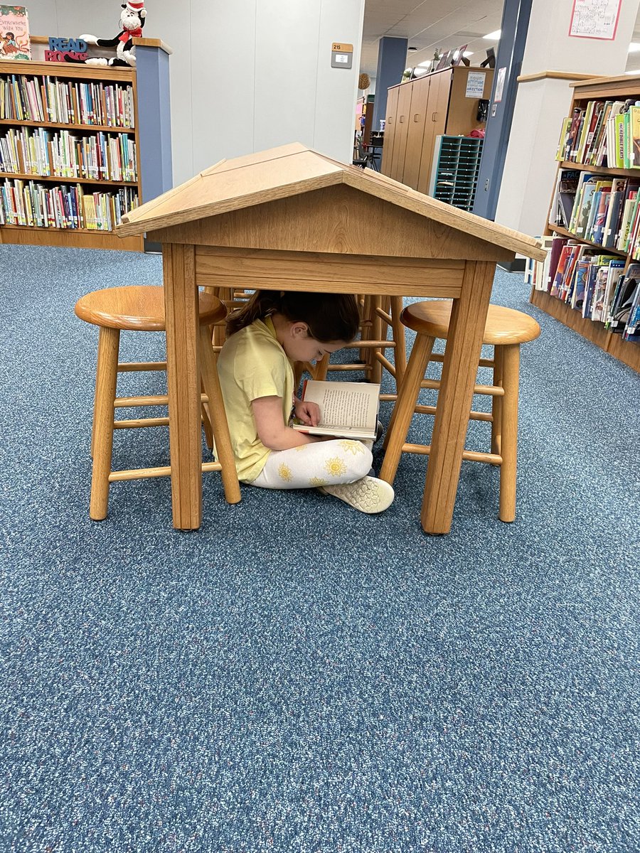 mbmaddan's tweet image. Just a girl @SampsonElem who wants to read. ♥️📚Where do you read? @CyFairLibraries #sampsonstrong