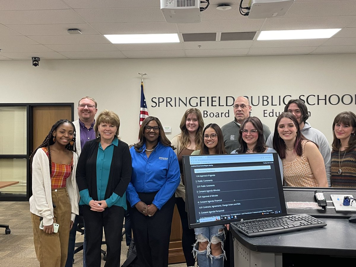 Thank you <a href="/officialSPS/">Springfield Public Schools</a> for recognizing the <a href="/KickapooChiefs/">KickapooHighSchool</a> Chamber Choir at tonight’s school board meeting! Congratulations @NathanLCorneli1 and students! #artsareeducation