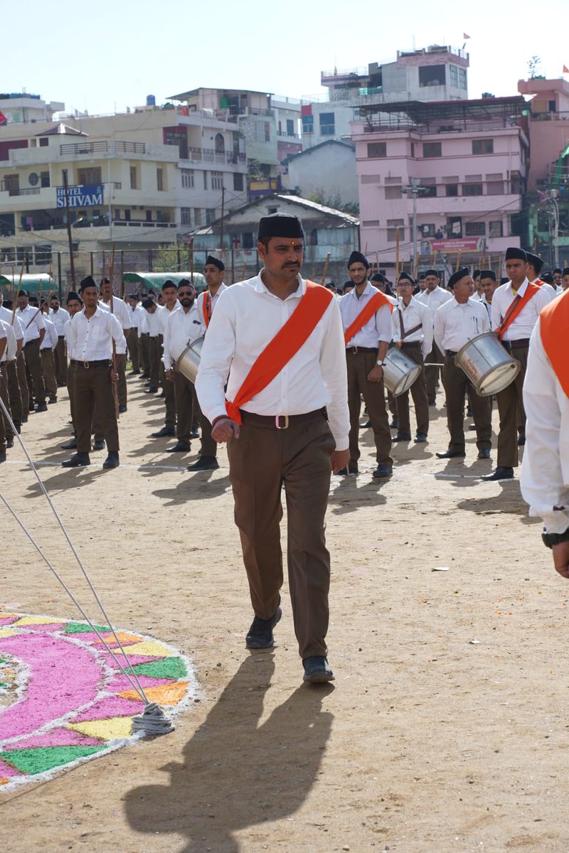 PRADEEPJOS853's tweet photo. भारतीय नववर्ष पथ संचलन कार्यक्रम
RSS पिथौरागढ़
#uk05 https://t.co/EcL33YNGmW