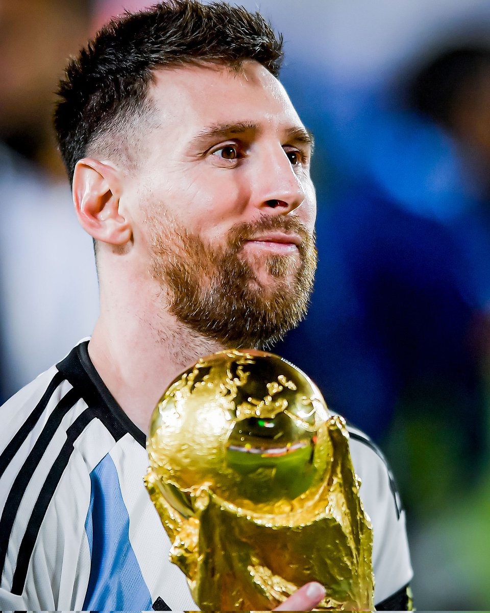 BarcaWorldwide's tweet photo. 102 INTERNATIONAL GOAL FOR A SOUTH AMERICAN IS CRAZY , PELE DIDN'T EVEN SMELL 80 https://t.co/SlMZ1e5Bzk
