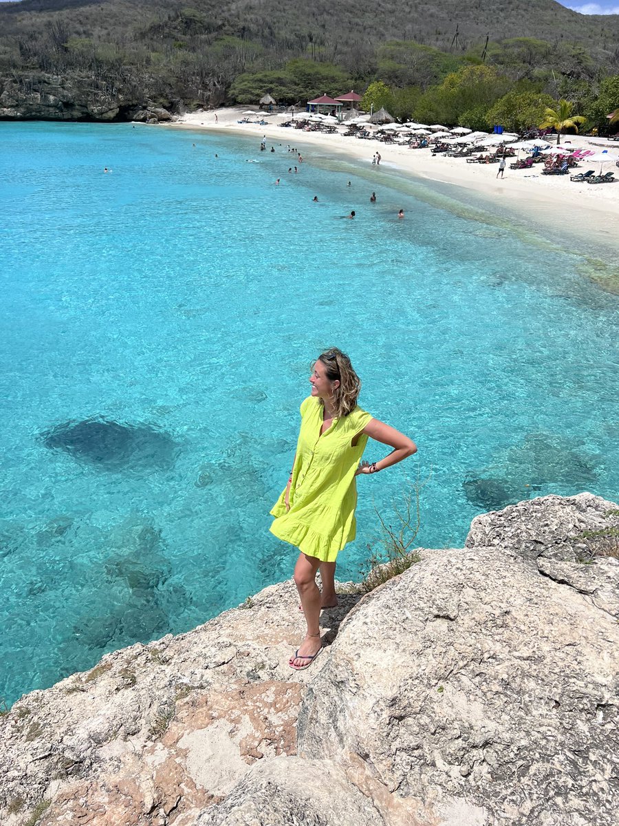 PasajeEnMano_'s tweet photo. 🇨🇼 CURAZAO

✈️ Hasta hace menos de un año no sabía ni que existía. Pero me voló la cabeza. El agua es una de las más transparentes en las que nadé jamás. 

🌊 No hay huracanes. No hay algas. 

🗺️ Queda al lado de Aruba. 

🏖️ 3 Playas Imperdibles: Port Mari, Kenepa y Klein. https://t.co/QmmoDKpwZt