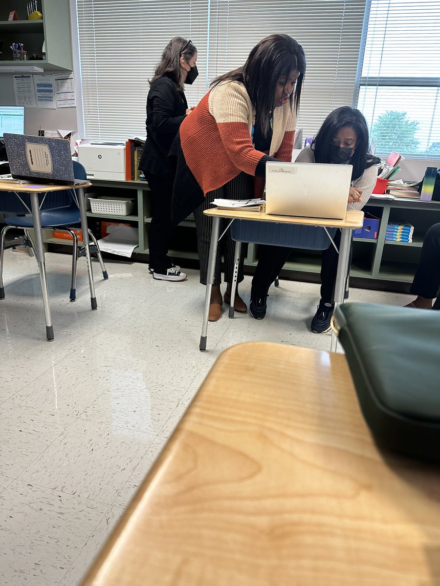 DrAliciaMartin's tweet photo. @Frost_ES teachers analyzing and interpreting Spring TEA Interim data and developing an action plan of next steps โ
๐
@HISD_Assessment #DataRichYear #DDIinAction @sfagurl2005 #BuildingExcellence ๐๐ ๏ธ https://t.co/zg1v2QHiRo