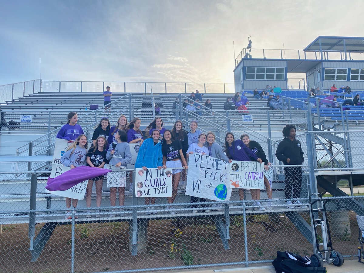 CS_girlssoccer's tweet photo. Lady Cougs showing some support today! @CSHS_BoysFC 💪💯 https://t.co/fr3ruUb5qq