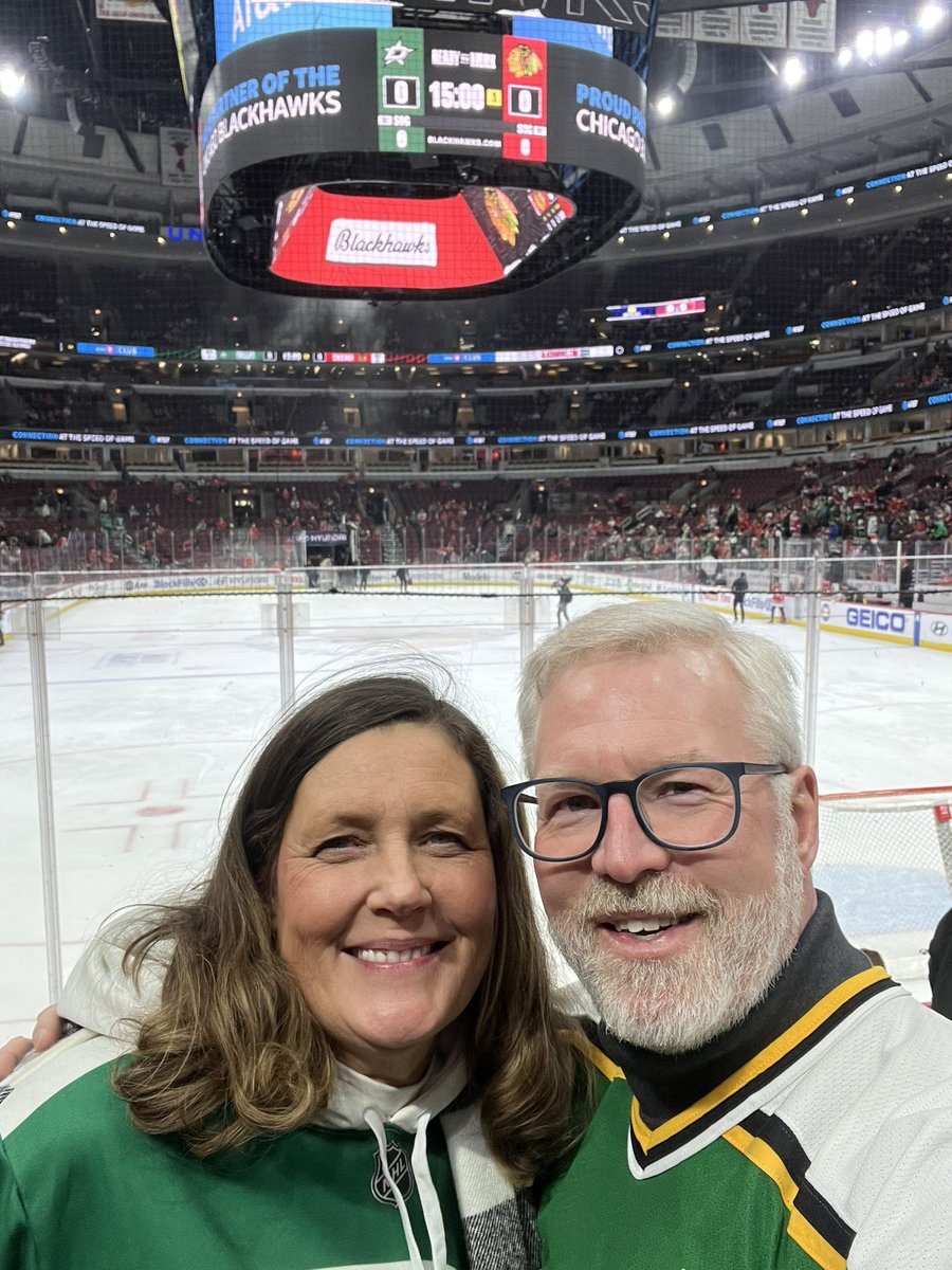 HeartOTXHeartMD's tweet photo. #LetsGoStars
For my #Minnesota peeps,
I’m rocking my 1992 #Modano sweater!
I love Chicago,
but I’m #TexasHockey to the bone!
#SuziQ is sportin’ a #EddieBelfore sweater to respect both @DallasStars AND @NHLBlackhawks ! https://t.co/fSUcx3pxsC