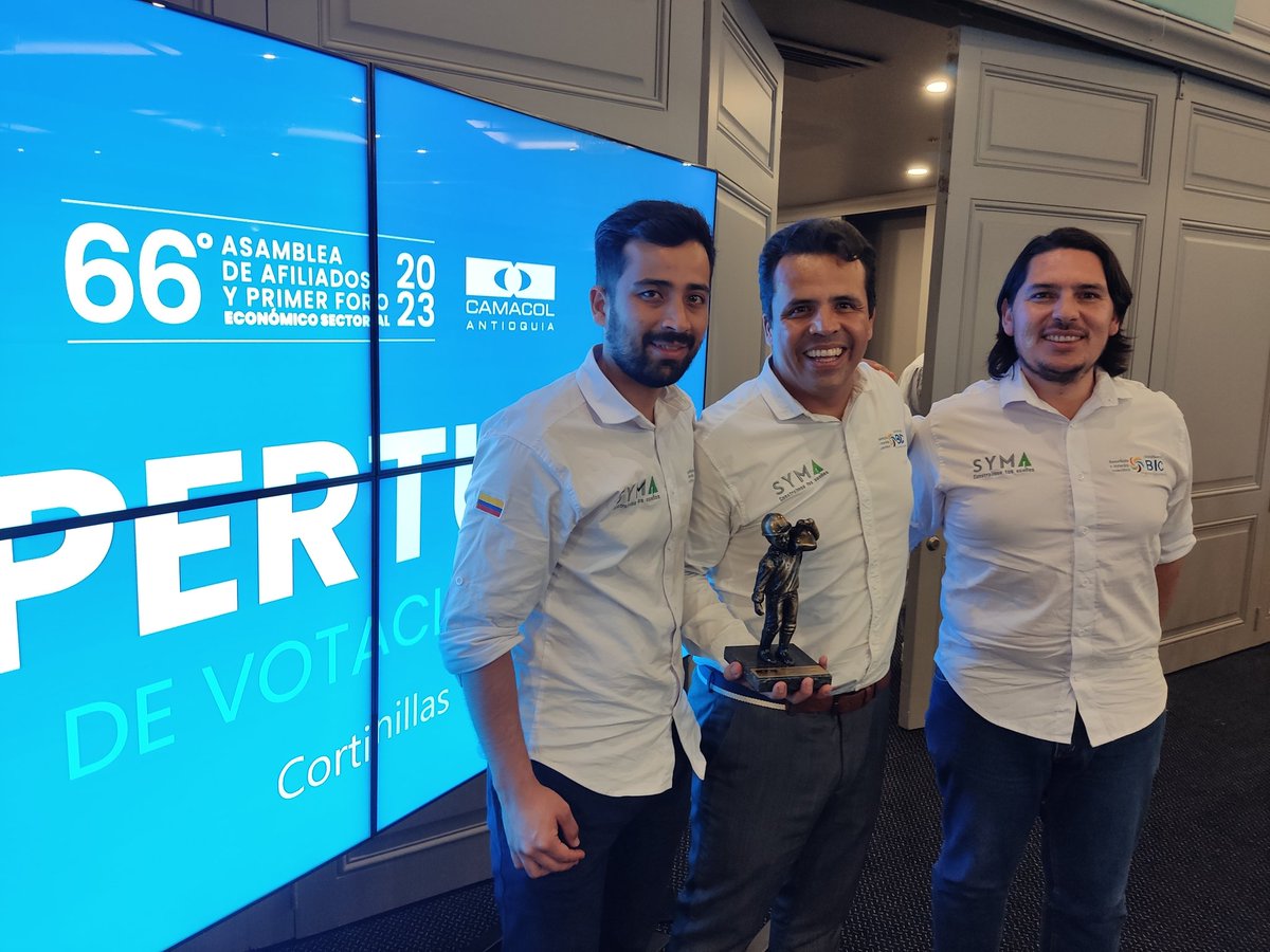 GERMANPATINO's tweet photo. Felicitaciones a @MauricioSyma y al equipo #SYMA por el #PremioCamacolAntioquia a la Mejor Práctica de Gestión Socio Laboral durante la #AsambleaDeAfiliados2023 @CamacolColombia @CamacolAntioqui @VIVAantioquia @GobAntioquia https://t.co/BCT9NCP3qc