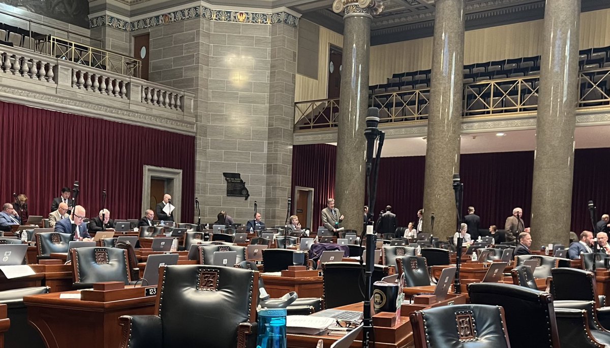 crystal_quade's tweet photo. 50 Billion dollar budget. And every amendment the room is empty, the bell rings, they funnel in, and vote just as they are told. 

Ask them what they just voted on and they have no idea. #moleg #GoodGovernment https://t.co/bUTl490gz7