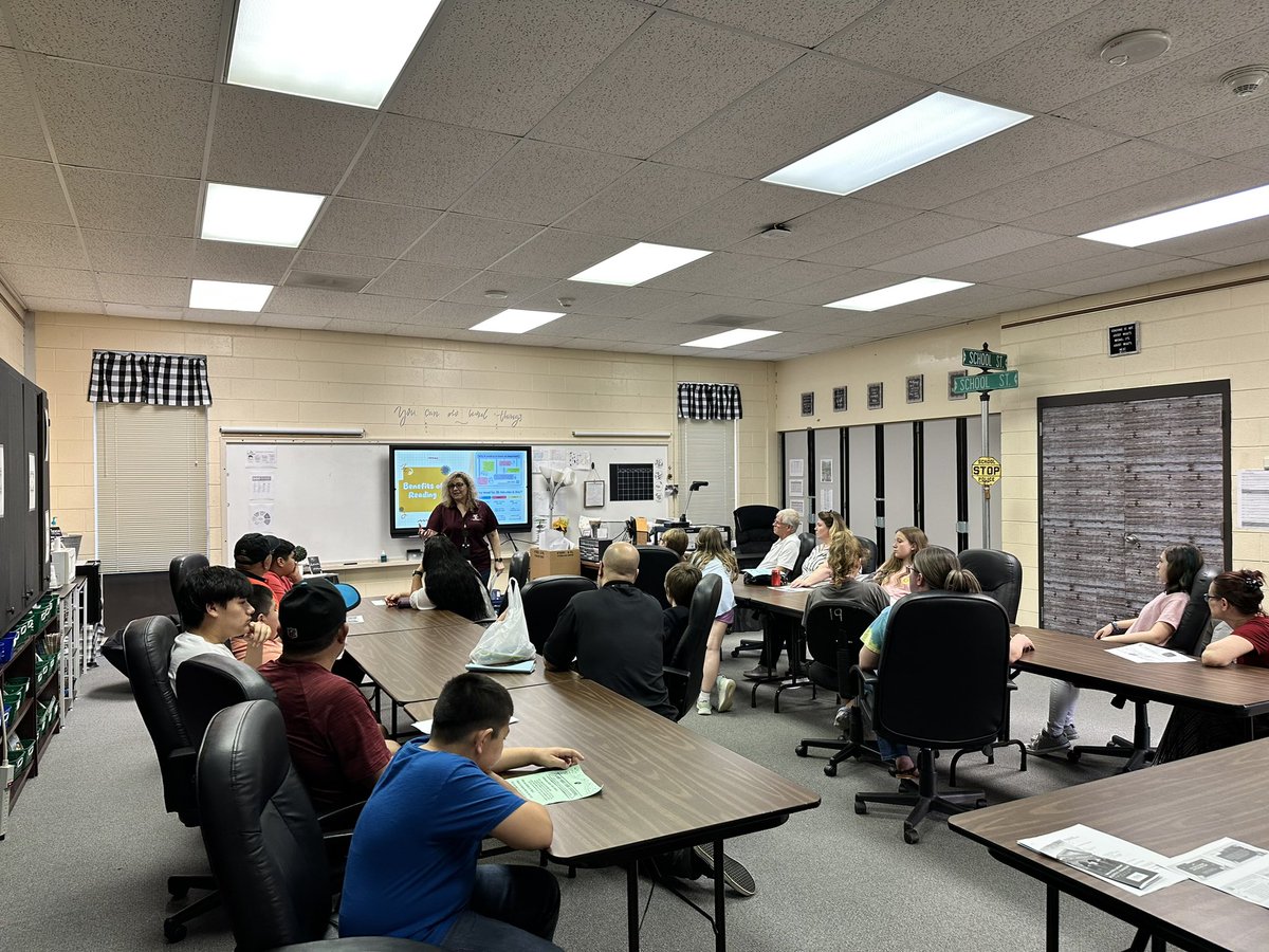 Thanks to all of the families who joined us for Family Night at YIS!
#connectedasone #learnservegiveasone #ysd1forimpact