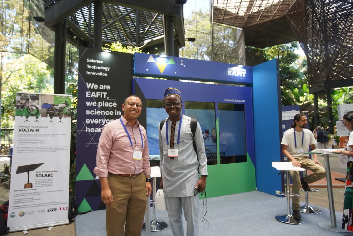 EAFIT's tweet photo. 📌Con más de 300 periodistas científicos de diferentes partes del mundo 🌍se vivió el segundo día de la Conferencia Mundial de Periodismo Científico #WCSJ23 que se realiza por primera vez en Latinoamérica. 👇🏼

#EAFIT hace presencia en este evento con la exposición del bote electrosolar Serena ☀️🚤 y un stand en donde compartimos los principales avances en #CTeI de la Universidad. 

@WCSJ23