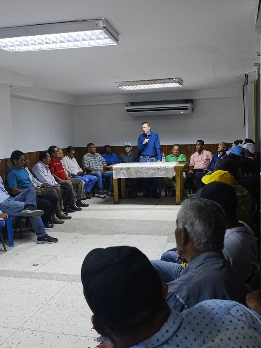#28Marzo | Recientemente el presidente de <a href="/PartidoCOPEI_/">COPEI LEGÍTIMO ODCA</a>, Roberto Enríquez ofreció una rueda de prensa en Cumaná en la que destacó la importancia de las primarias para definir el candidato presidencial opositor. #Sucre

📷 Cortesía
