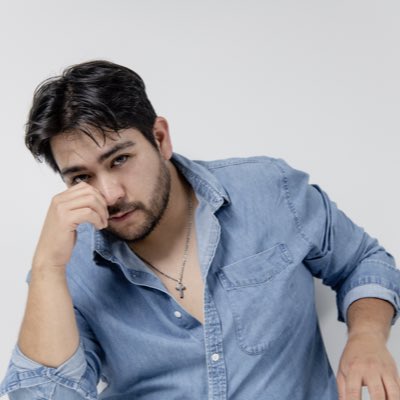 alexdeanda7's tweet photo. #NewProfilePic https://t.co/bPrmC4GPBV