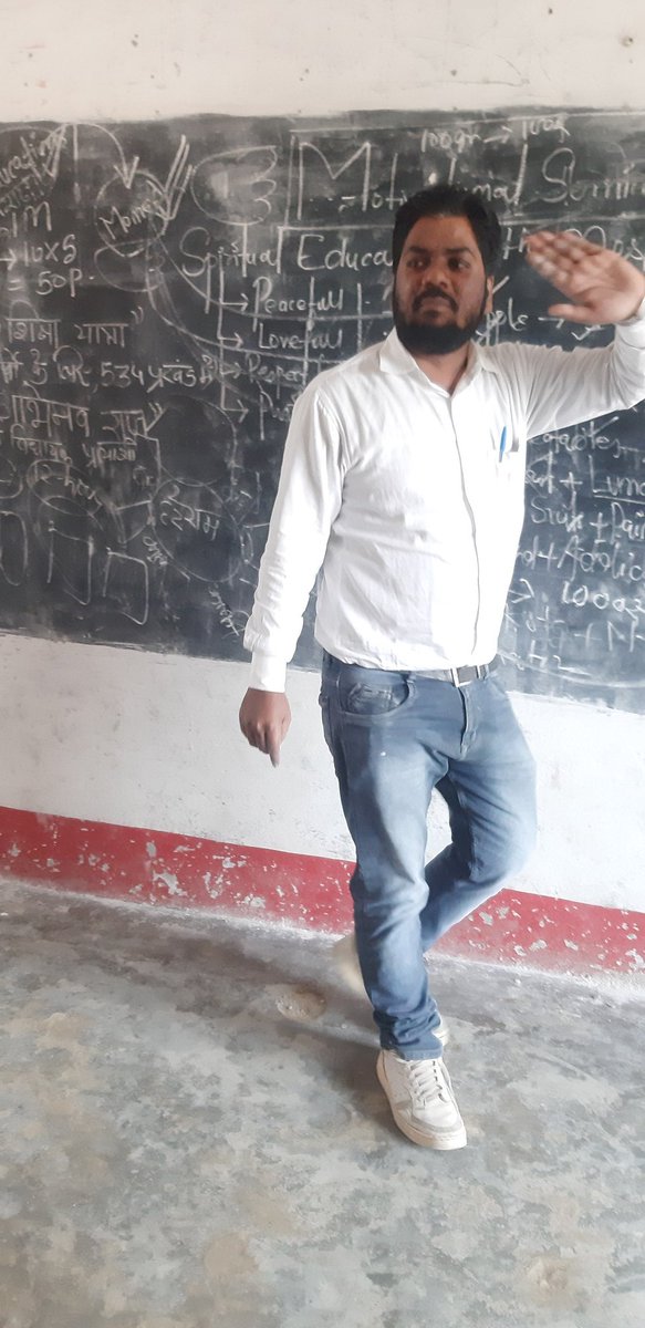 Abhinavrajysf's tweet image. "बिहार शिक्षा यात्रा" समस्तीपुर, सुभ विचार:🌹🌹🌹
किसी विद्यालय परिवार की सबसे बड़ी संपत्ति उस विद्यालय परिवार के गुरु का व्यक्तित्व है।
एक बच्चा, एक शिक्षक, एक कलम, और एक किताब दुनिया बदल सकती है।
#OmShantiOm🙏🌹
#radheradhe 🙏🌹
#GoodMorningGod🙏🌹
#GoodMorningPramatma🙏🌹