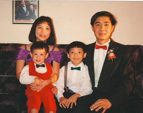 KevinVuongxMP's tweet image. Thank you very much to @invigilator4 for finding the archived version of the #Canada150 story that I contributed to @CRRF about my parents’ journey as refugees to Canada!

Link here: web.archive.org/web/2020022905…