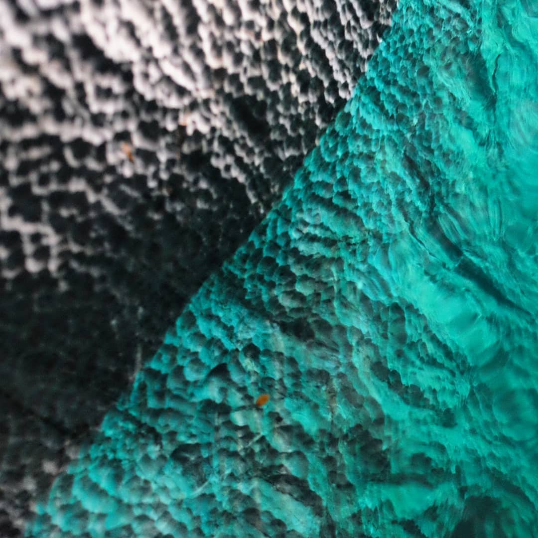 ca_austral's tweet photo. Siiii... es el color de las aguas del Lago General Carrera al interior de las Capillas de Mármol 😎
¡La realidad supera la fantasía!
•
ℹ https://t.co/cvEDTyD7Oo
•
📷 IG levergumeno
•
#Chile #SurdeChile #Patagonia
#Aysen #CapillasDeMarmol #LagoGeneralCarrera #Chelenko https://t.co/q8jtAjLjlm