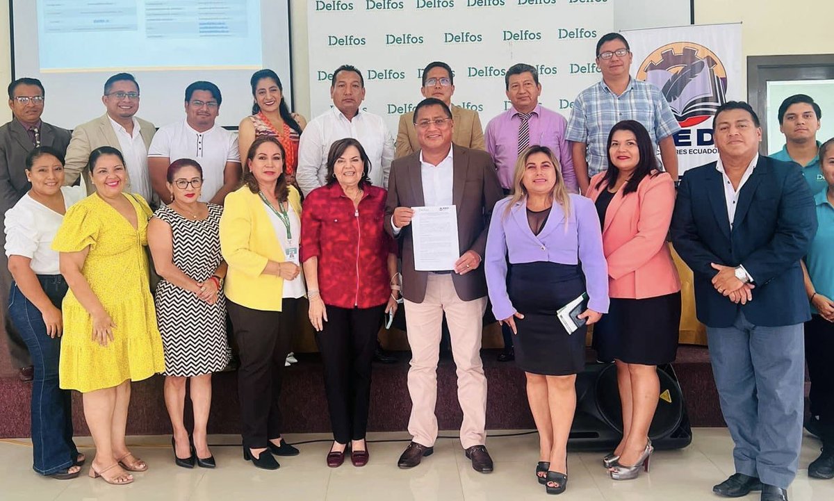 AgustinLindao's tweet photo. 🔺 Como Presidente Nacional de la @RedEducadoresEc se realizó la firma del convenio con la U.E.B @delfos_ec con la finalidad de brindrar beneficios de hasta el 56% a los hijos de nuestros docentes en nivel inicial, básica, superior y bachillerato.

Seguimos forjando la educación con visión y excelencia.