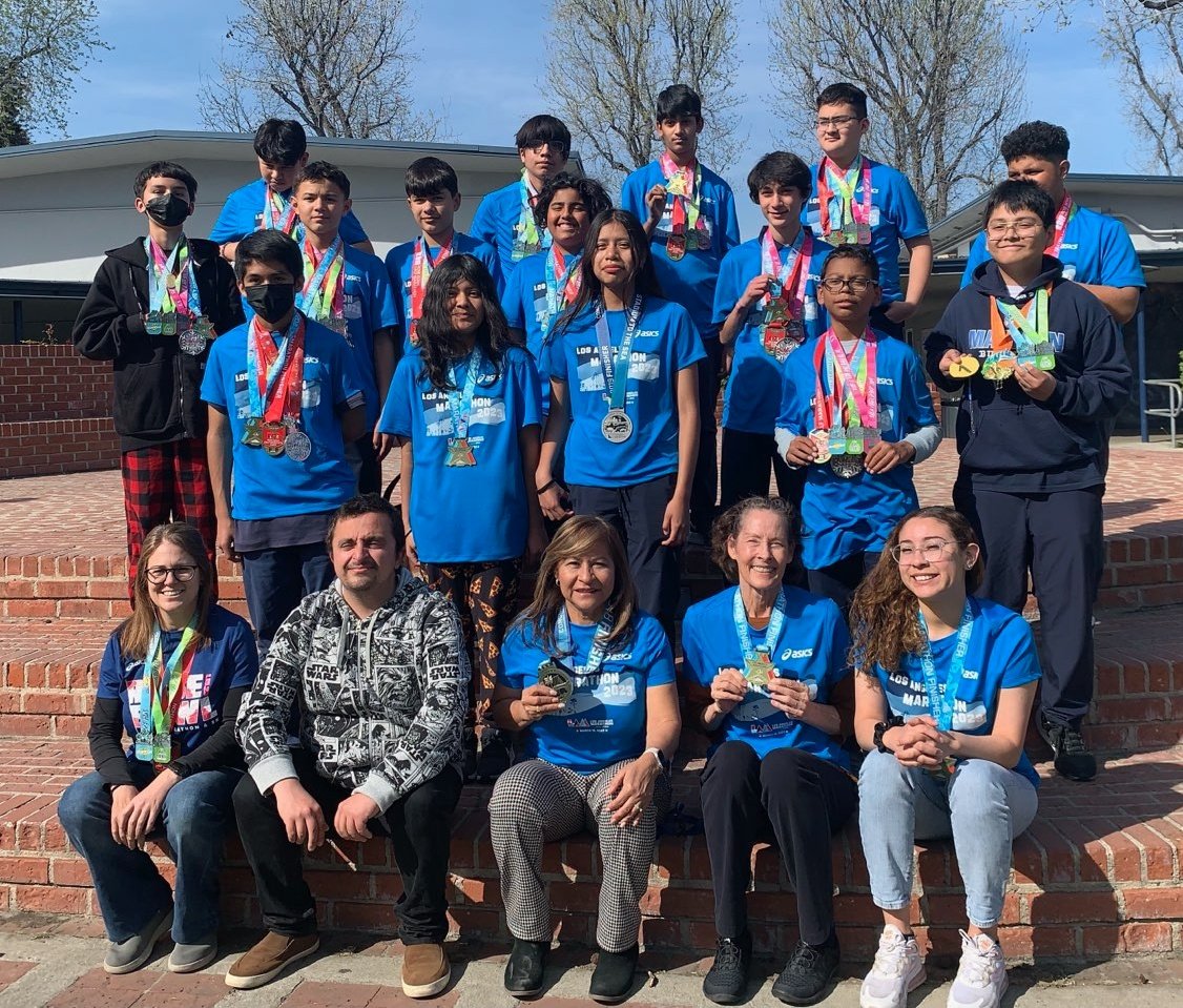 JMMS_Bulldogs's tweet photo. Congratulations to our @SRLA team for their hard work this year. Building resilience and personal strength one mile at a time. Thank you to our amazing coaches leading these students to a stronger future. @LASchoolsNorth https://t.co/Ew1rho1J6D