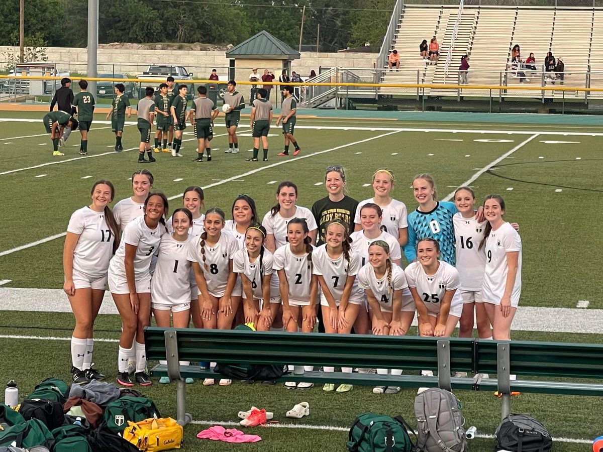 Lady Bears do it again! 9-0 win over Houston Furr! Bring on round 3!!!! Keep fighting, keep having fun!