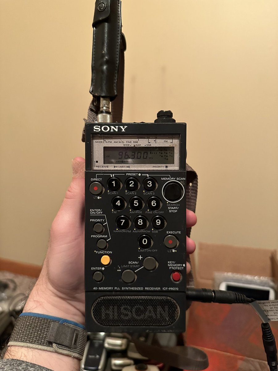 TechThrowback's tweet image. Latest pickup… who would’ve thought that a radio that can tune to every frequency would be hard to use? 😂