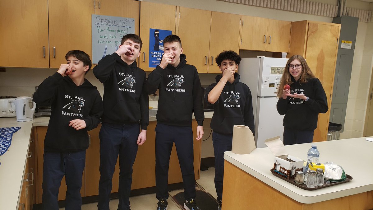 #greatbigcrunch happened today at <a href="/stpaces/">St. Paul CES</a>. Thank you to a great student council for helping to organize and participate in the crunch. <a href="/TastebudsSNC/">Tastebuds Hamilton</a> <a href="/HWCDSB/">HWCDSB</a>