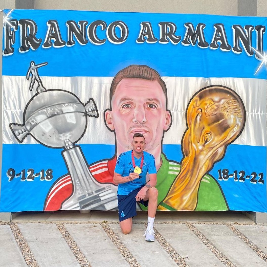 frabigol's tweet image. El único arquero en toda la historia en ser bicampeon de Libertadores y campeón del mundo.

Sigan llorando, Armani hay uno solo.