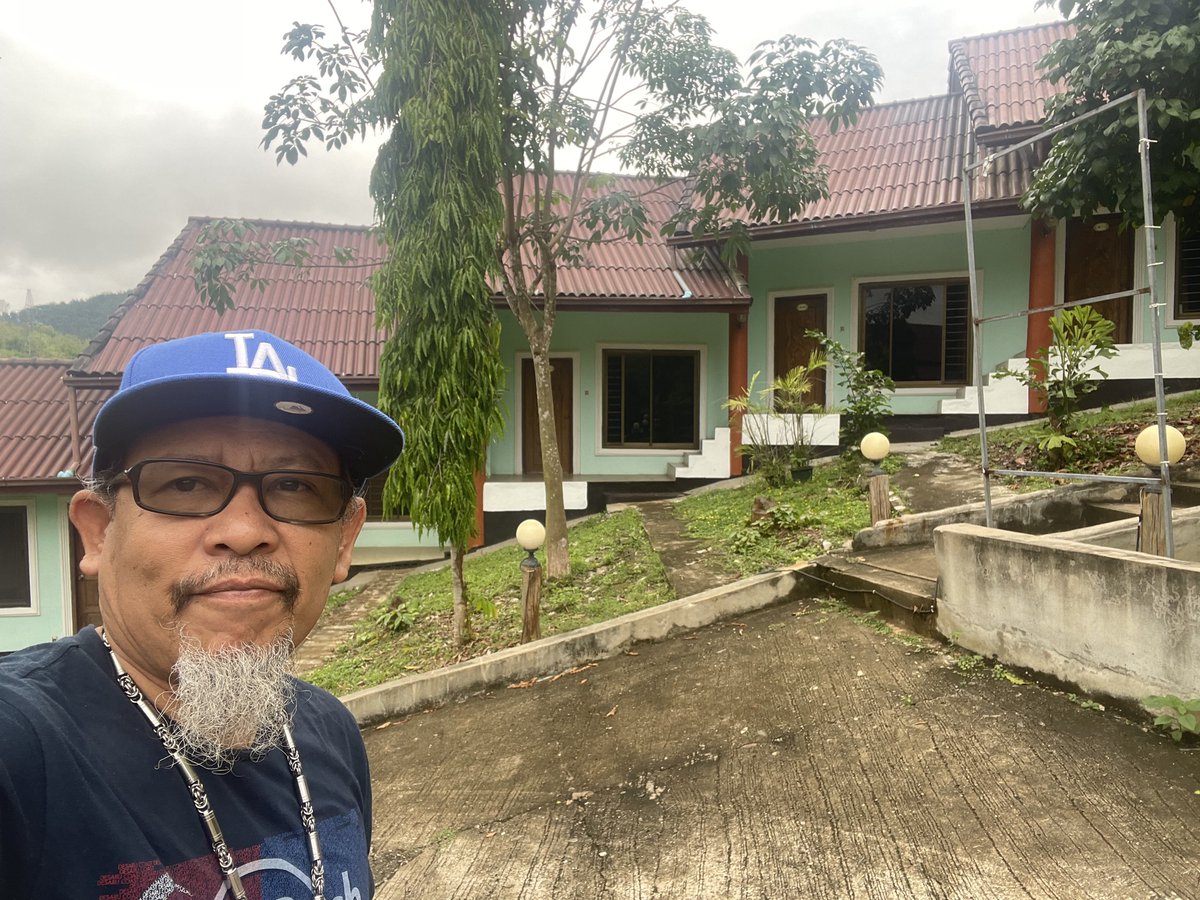 GerakDarma's tweet photo. The hotel is on a slope with a nice jungle view surrounding Luang Prabang.
#gerakdarma #gerakdarmasdnbhd #gerakdarmateam #malaysianexplorer #traveler #adventure #geology #lovewhatido #traveling #luangprabang #laos #indochina #jungleview #signboard #hillslope #potentialinvestor https://t.co/k1G0rJCcTK