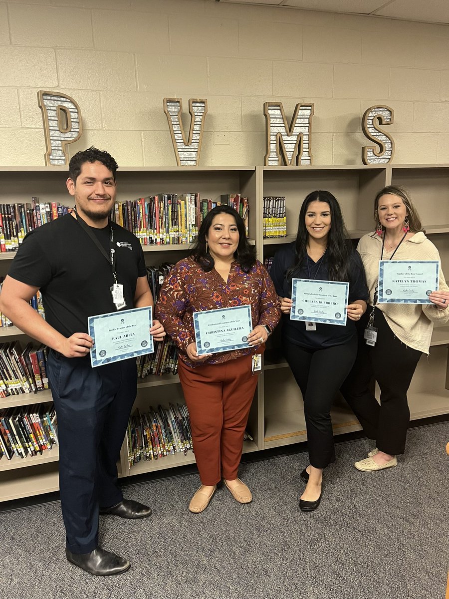 kcauley_pvms's tweet photo. Introducing our teacher of the year, rookie of the year, para of the year and professional of the year at PVMS. Blessed to work along side these amazing folks! They are definitely #DRIVEN 💙 #PVyouknow @PVMustangs @newcaneyisd https://t.co/GkwFYjODVN