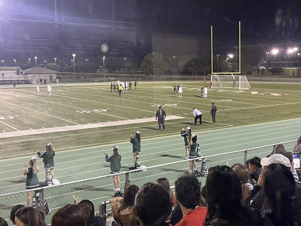 CoachFrancoSW's tweet photo. Intense. Intense. Intense. Dragon soccer tied 2-2 vs Glenn in second round action. 15 minutes to go. Thank you for head women’s coach @CoachMReyes being a great play by play and analyst! @SWHSBoysSoccer @SASWAthletics https://t.co/hq0TuJp3J0