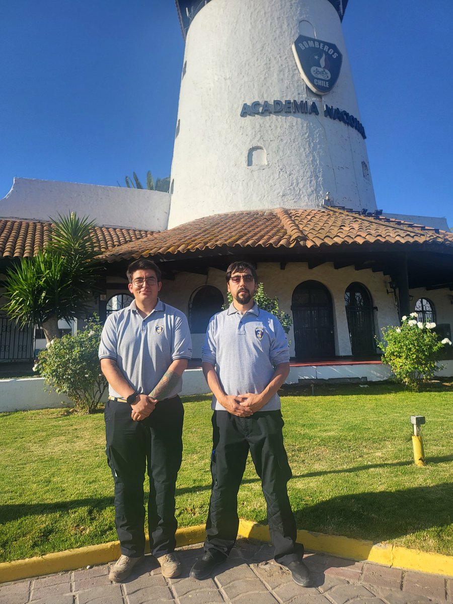 Como sede de <a href="/ANB_Chile/">Academia Nacional</a> de la Región de #Coquimbo felicitamos a los 2 Instructores de nuestra sede que aprobaron la Habilitación  del curso "Equipos de Protección Personal". Freddy Muñoz de #LosVilos y Felipe Gonzalez de #Coquimbo.